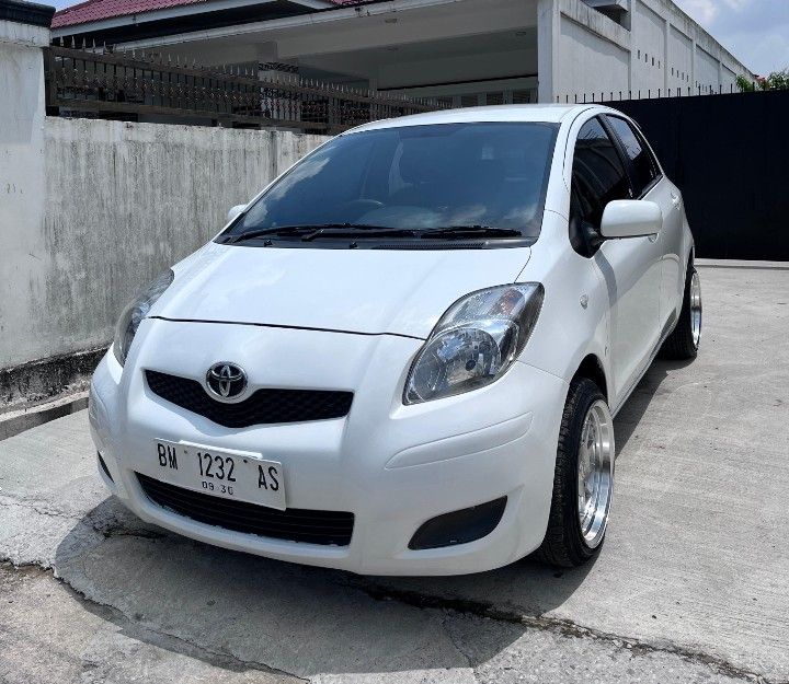 TOYOTA YARIS E MANUAL 2010 READY - PEKANBARU