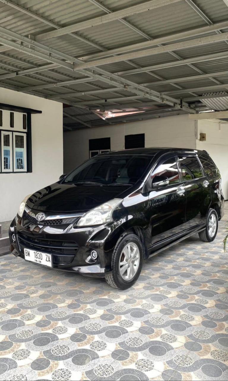 TOYOTA AVANZA VELOZ TAHUN 2013 - PEKANBARU
