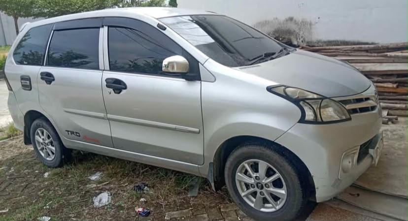 DIJUAL MOBIL DAIHATSU MINIPAN 2015 - PEKANBARU
